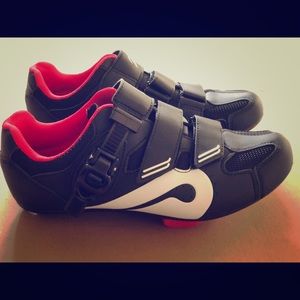 Peloton Shoes (with delta cleats), Size 39